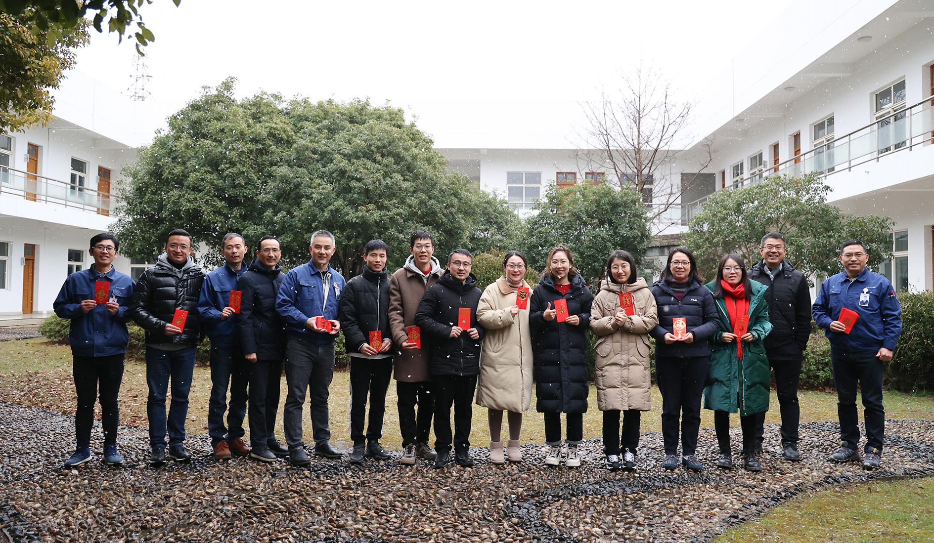 瑞雪兆丰年！虎力全开，开工大吉！